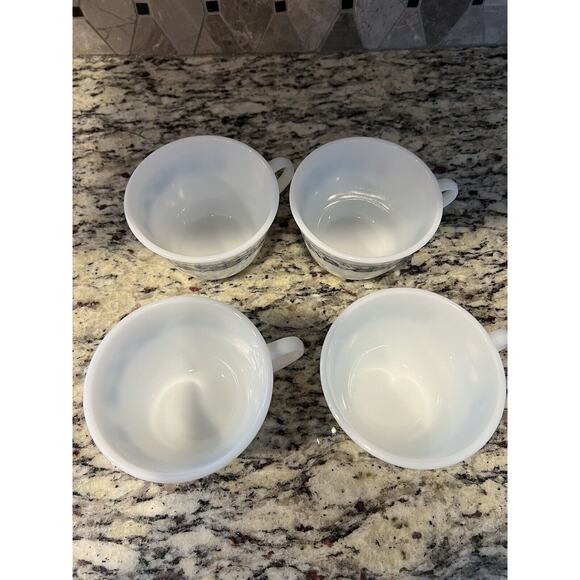 Corning Corelle Old Town Blue Onion Milk Glass Mugs Round Handle Vintage Set/4 - Picture 7 of 7